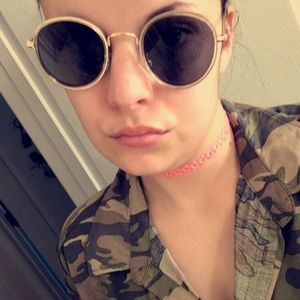 Meet your Posher, Carolyn